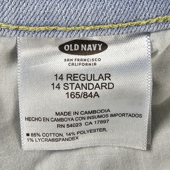 Old Navy Boyfriend Light Wash Distressed Stretch Jeans Women's Size 14 - Picture 11 of 15